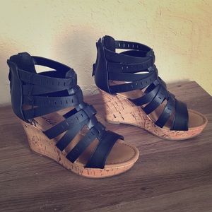Girls black sandals size 5